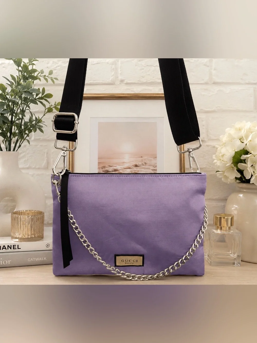 Gucci Beauty/Cosmetic Bag with floral interior GWP item